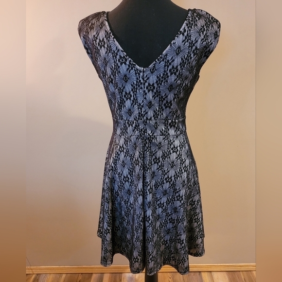 WORTHINGTON STRETCH Sleeveless Party Dress, Size Small - Picture 3 of 11